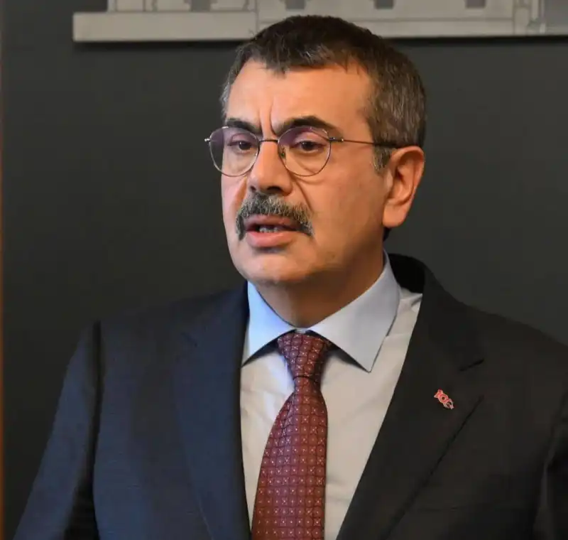 SAYIN BAKAN HİÇ HEVESLENMEYİN!