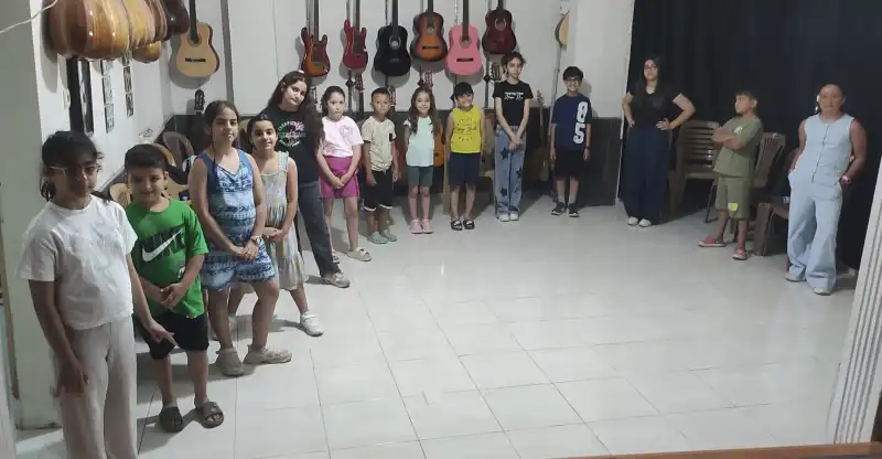 TİYATRO İYİLEŞTİRİR!