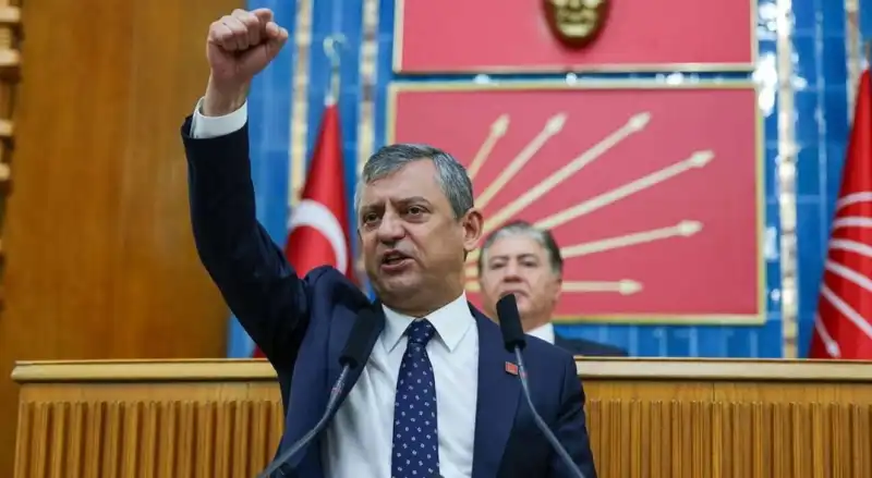 CHP'DE TARİHİ KARAR!
