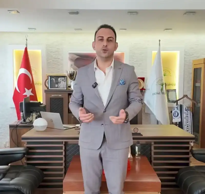 YENİ PARTİ'DEYİM! 