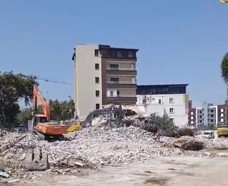 VATANDAŞIN SAĞLIĞI GÖZ GÖRE GÖRE TEHLİKEYE ATILAMAZ!