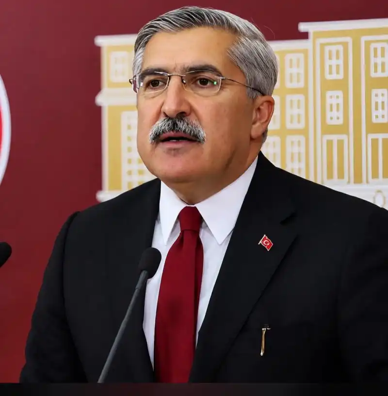 TÜRKİYE MEVCUT ANAYASANIN KALIPLARINA SIĞMIYOR! 