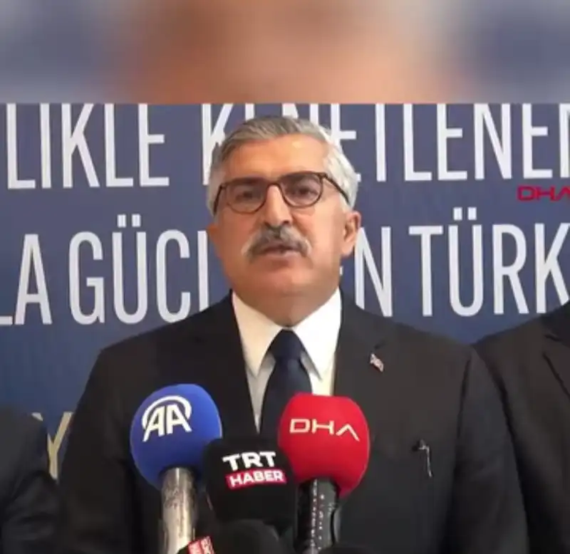 DARBE ANAYASASI TÜRKİYE'YE YAKIŞMAMAKTADIR! 