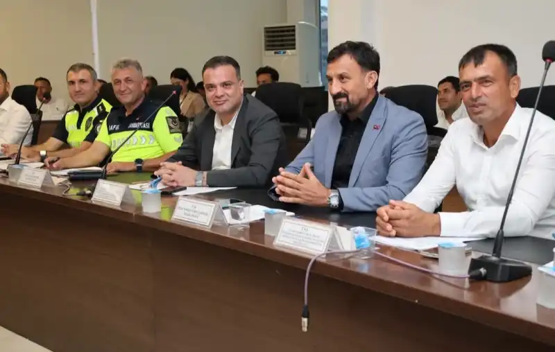 TOPLU TAŞIMA GÜZERGÂHLARI VE TAKSİ DURAKLARINA İLİŞKİN...