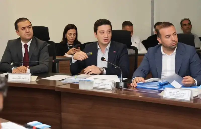 TOPLU TAŞIMA GÜZERGÂHLARI VE TAKSİ DURAKLARINA İLİŞKİN...