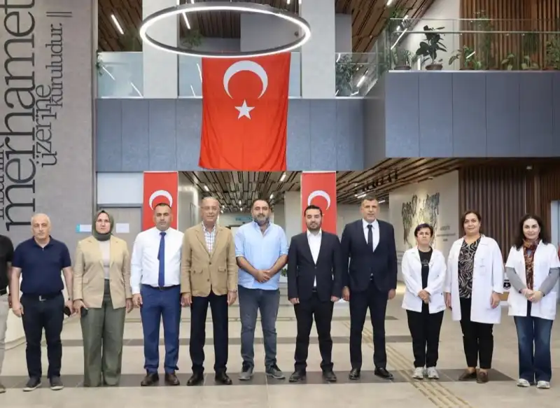 BAŞKAN YAPAR'DAN ARAŞTIRMA HASTANESİNE ZİYARET!