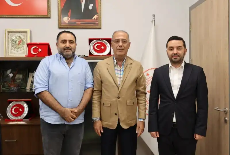 BAŞKAN YAPAR'DAN ARAŞTIRMA HASTANESİNE ZİYARET!