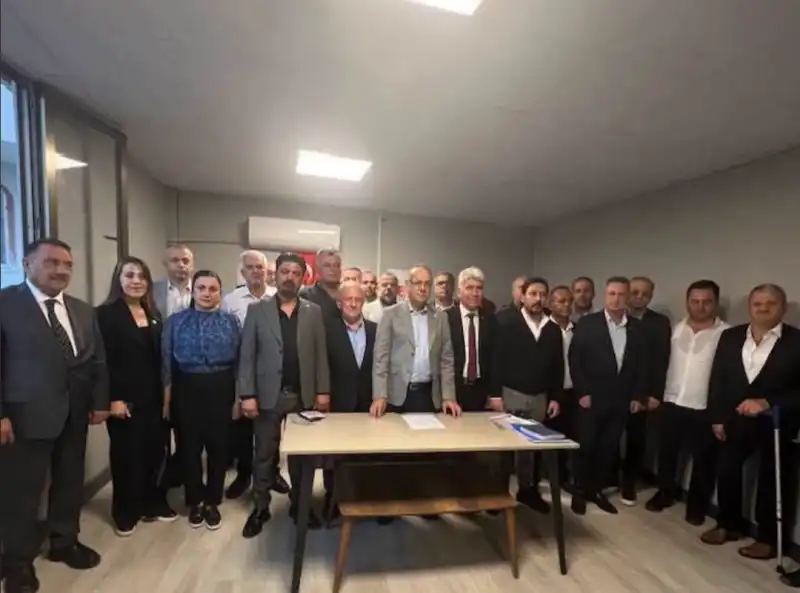 SEÇİME GİDERKEN MUHALEFETİN SESİNİ KISMAK!