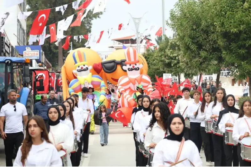 10. ALTINÖZÜ ZEYTİN, ZEYTİNYAĞI VE GASTRONOMİ FESTİVALİNDE UNUTULMAZ ANLAR YAŞANDI!