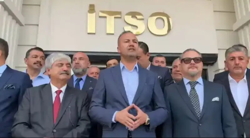 BAŞKANLIK BİR OY FARKLA EL DEĞİŞTİ!