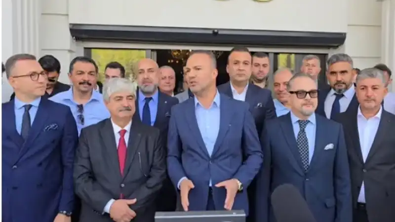 BAŞKANLIK BİR OY FARKLA EL DEĞİŞTİ!