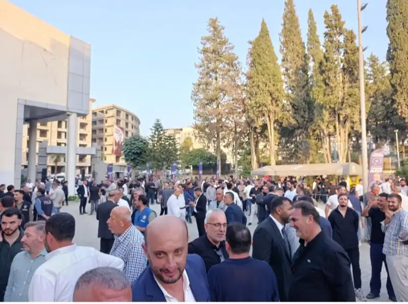 HİKMET ÇİNÇİN BİR KEZ DAHA İPİ GÖĞÜSLEDİ!