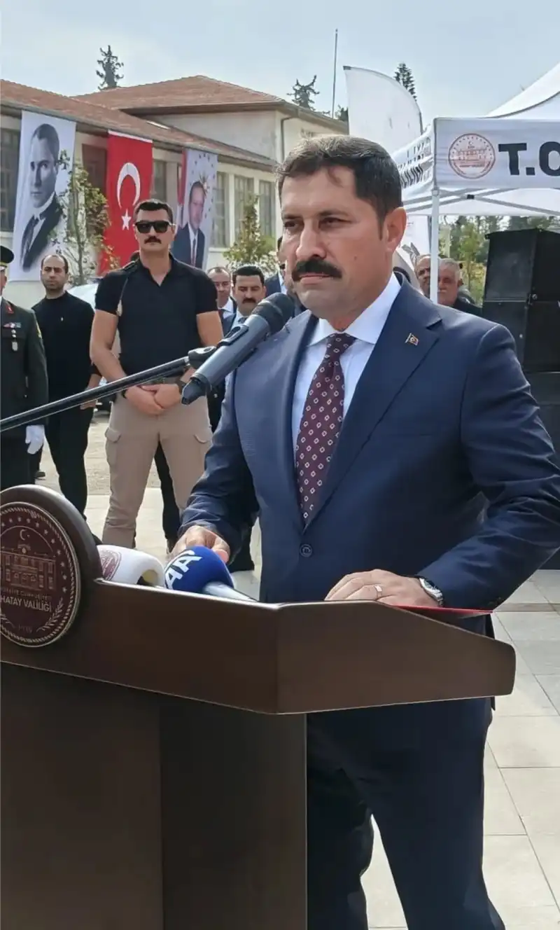 İNANIYORUZ Kİ CUMHURİYETİMİZİ KURAN O BÜYÜK İRADE...