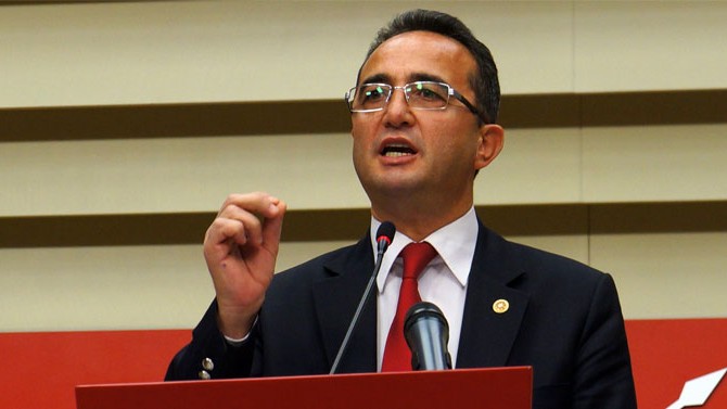 YURTDIŞINA ÇIKIŞLARIN İZNE BAĞLANMASINI ONUR KIRICI BULUYORUZ