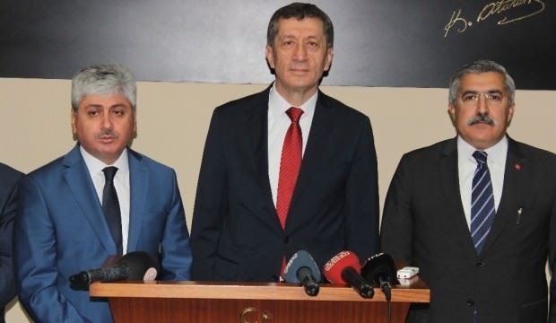 BAKAN SELÇUK:HATAY BİZİM TAKİBİMİZDE VE...
